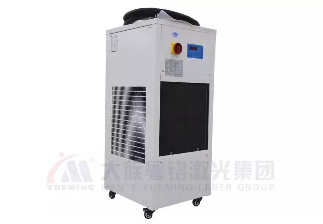 The maintenance of water chiller 